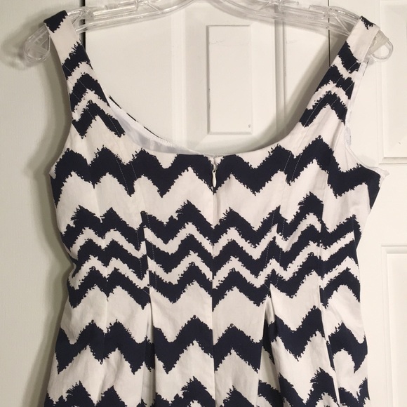 Navy and White Chevron Dress - Picture 4 of 7
